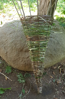 How To…. Build a Stick Fish Trap – Bushcraft Days